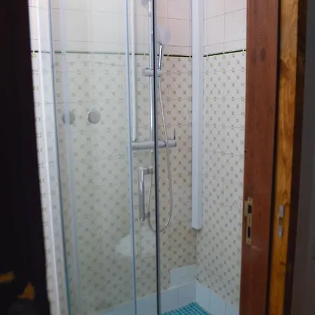 Travel & Live Marques *