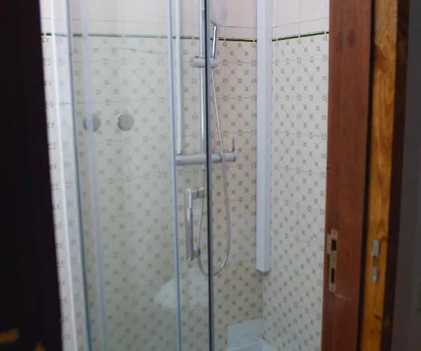 Travel & Live Marques *